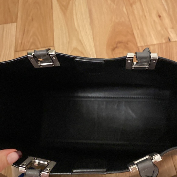 Calvin Klein purse - Picture 6 of 9